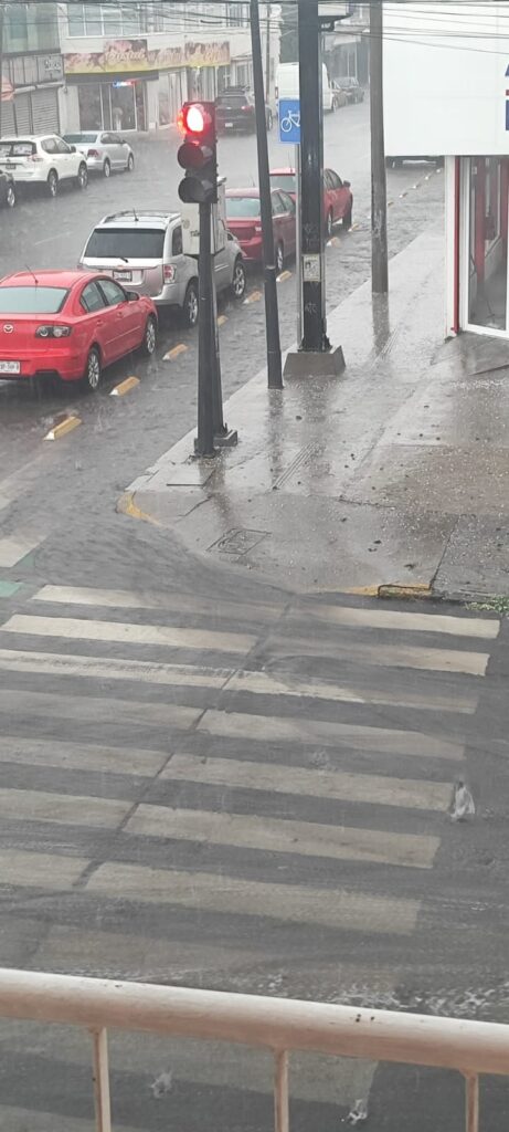 Granizada En Puebla Deja Calles Tapizadas De Blanco