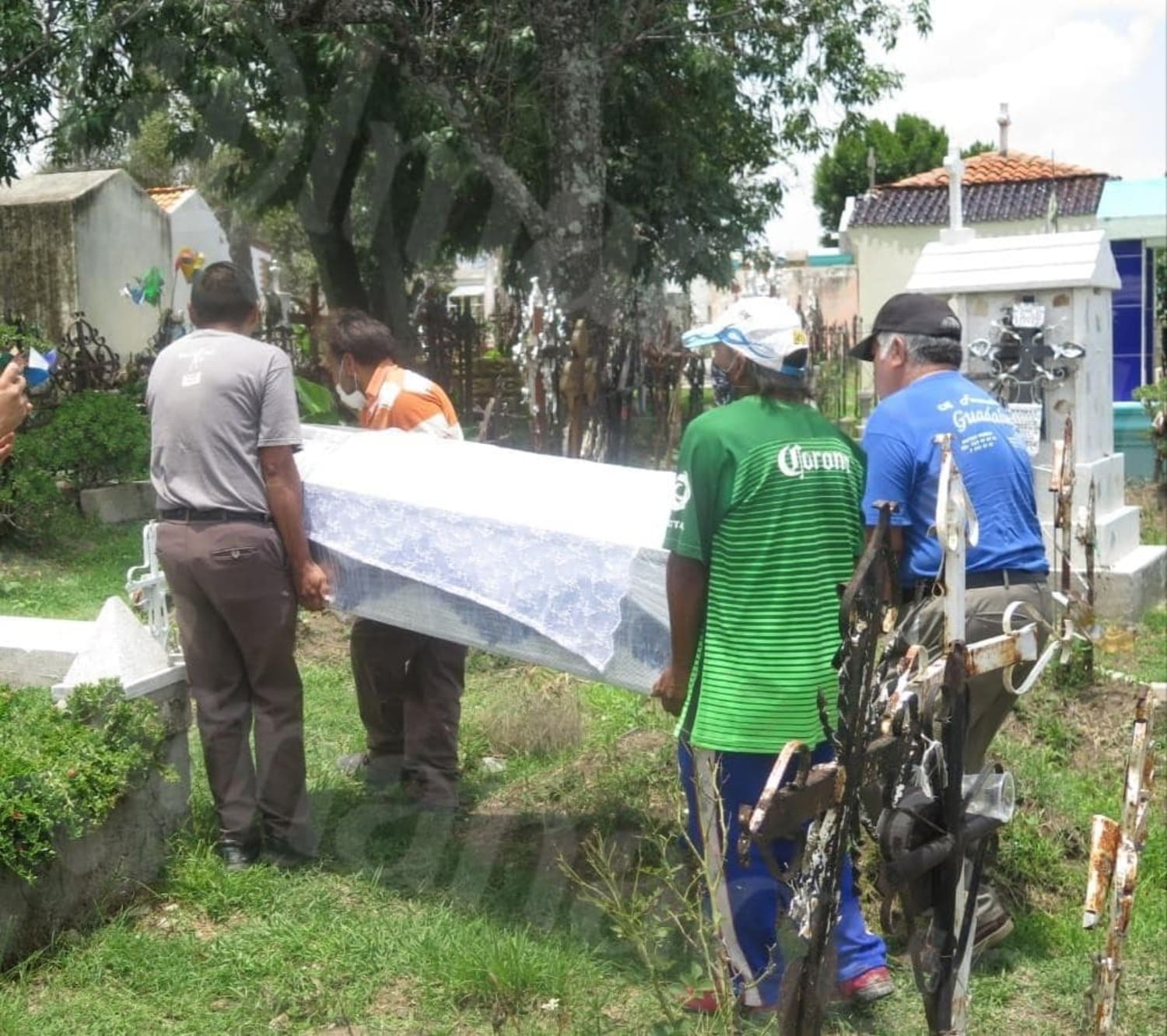 #JusticiaParaGuille: Familiares y amigos dan el último adiós a Guillermina en Puebla 4 GUILLERMINA SAN FRANCISCO