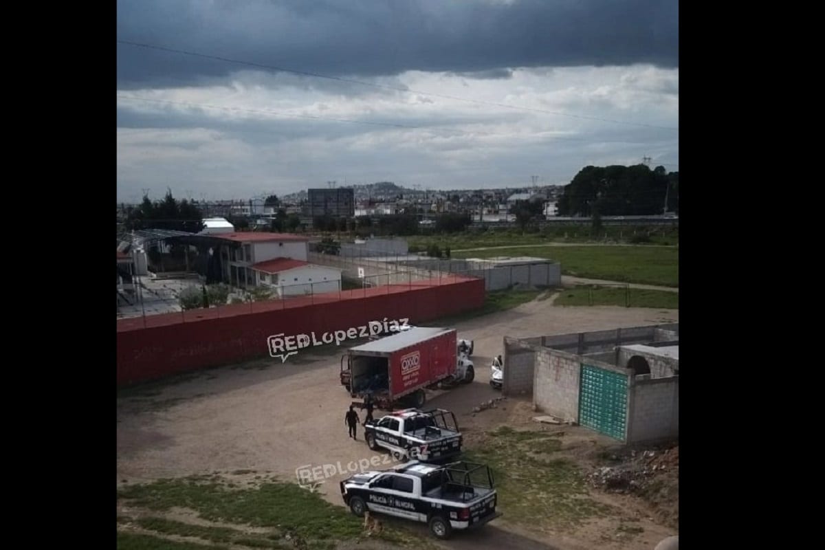 Encuentran camión de Oxxo robado en Puebla; dentro estaba el chofer amarrado y desnudo 1 asalto puebla