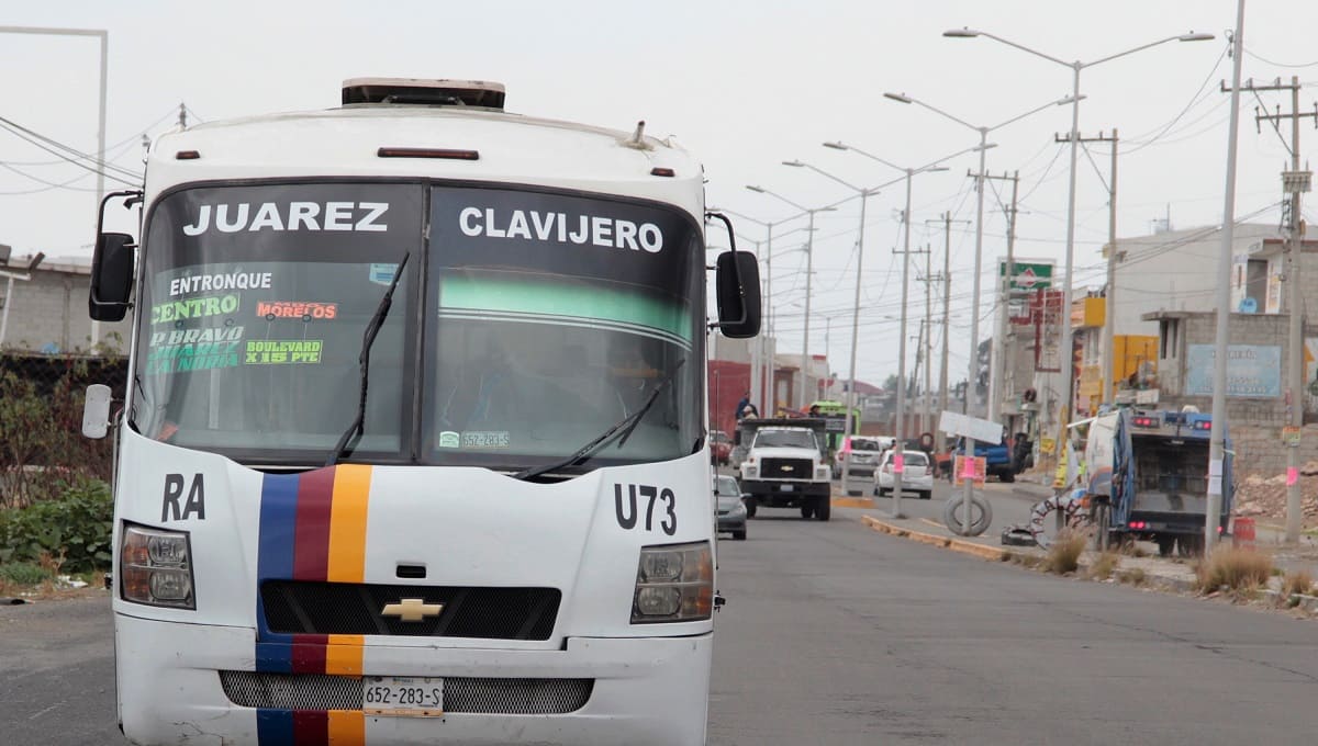 Cuatro delincuentes asaltan Ruta Azteca en la Vía Atlixcáyotl 1 azteca 1