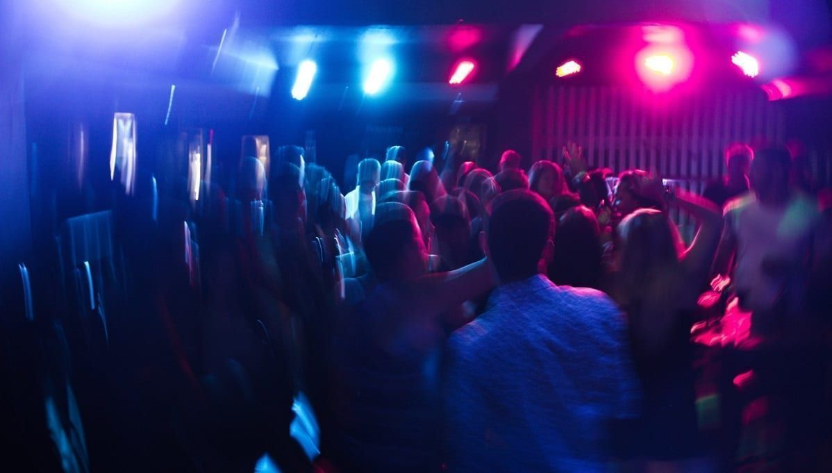 Morena busca prohibir fiestas en azoteas de Cdmx 2 fiestaCovid