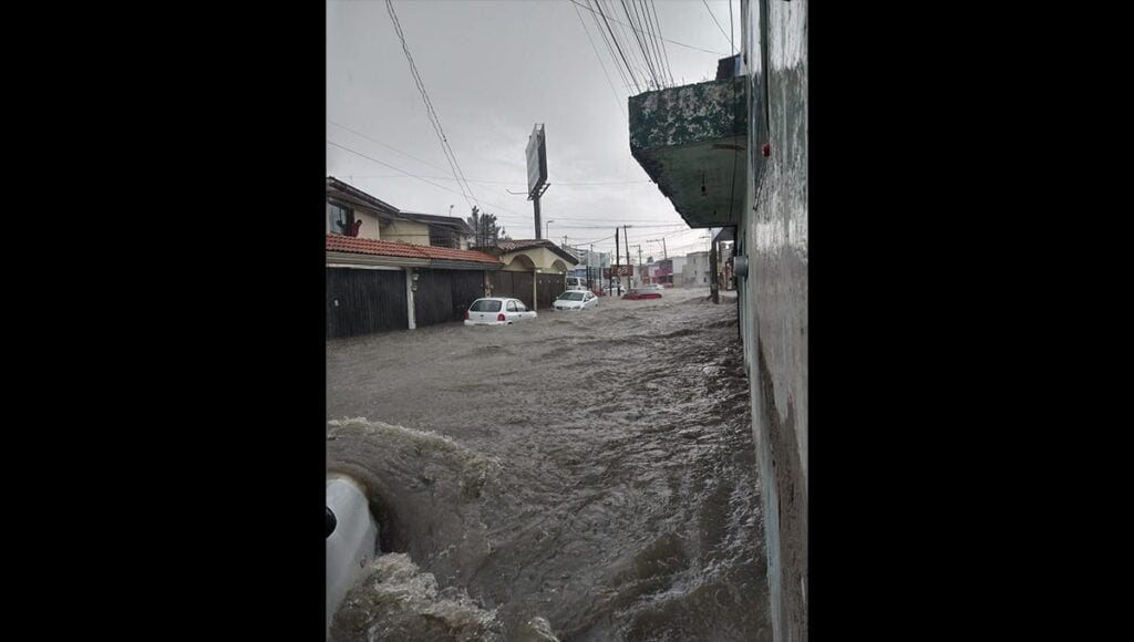 inundaciones en Puebla tras fuerte lluvia