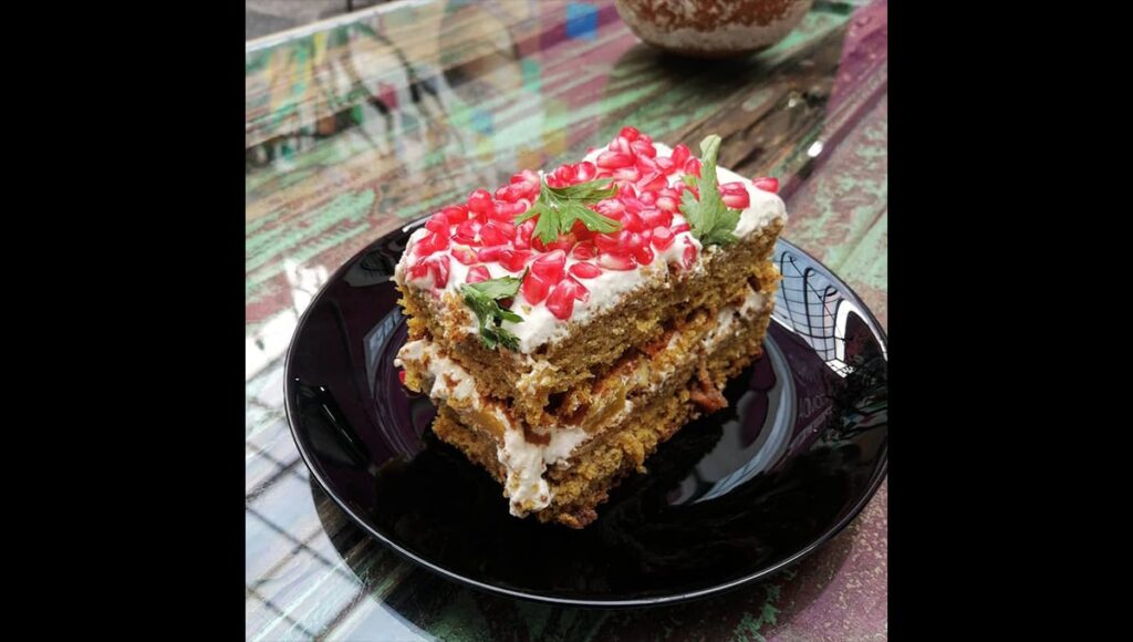 pastel de chiles en nogada
