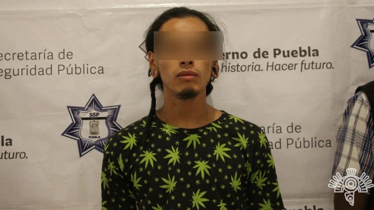Detiene a dos presuntos narcovendedores en el Centro Histórico de Puebla 1 0b1b2f0d f4e4 4bfe 9985 971f6309f2be 1