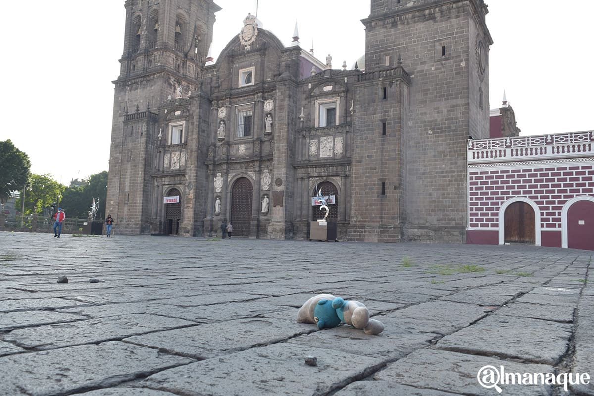 FOTOS: Estos son los daños que dejó la Capilla Sixtina en el atrio de la Catedral de Puebla 9 Atrio catedral 2