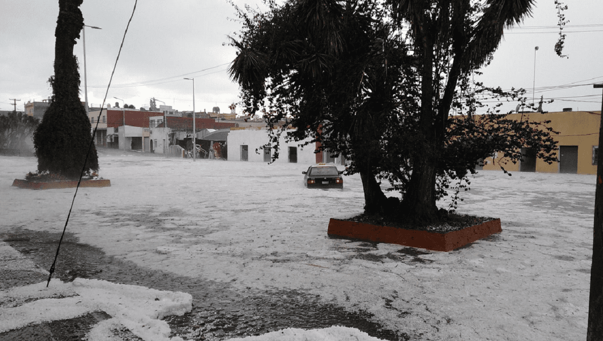 VIDEOS /FOTOS: Puebla se pinta de blanco tras intensa granizada 5 El Alto