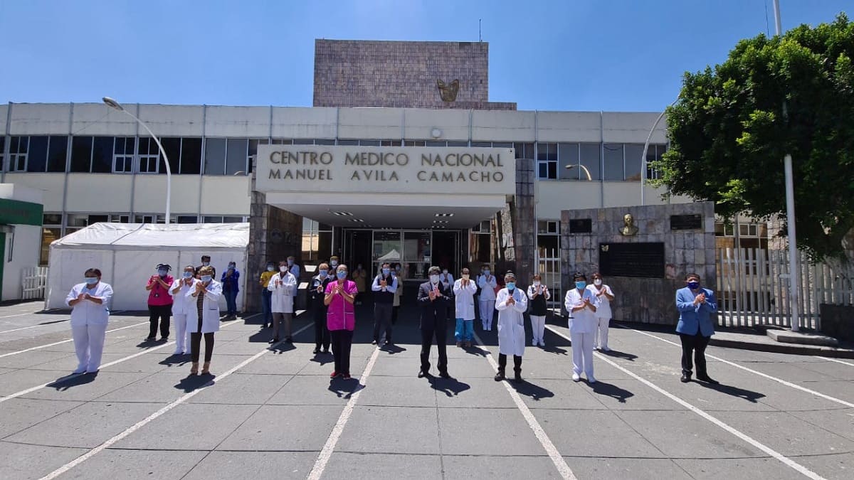 FOTOS: Personal médico de San José rinde homenaje a compañeros que han muerto por COVID-19 7 San Jose