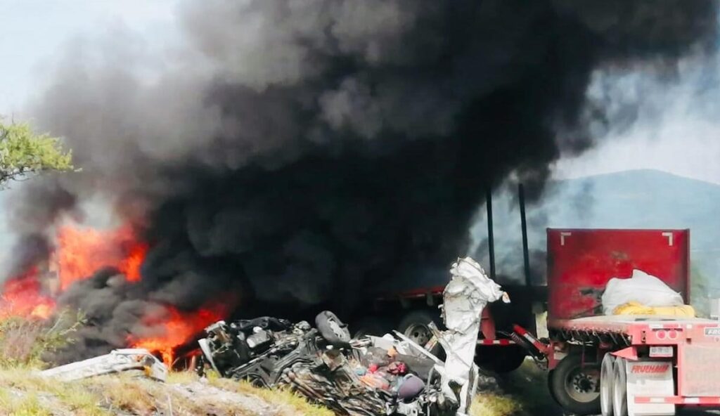 b1f4cef0 6697 493b bf74 5a97773b6a09