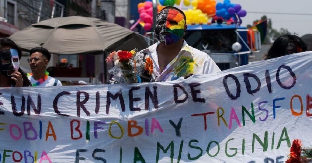 comunidad lgbti javier eduardo protesta 1110x581 1