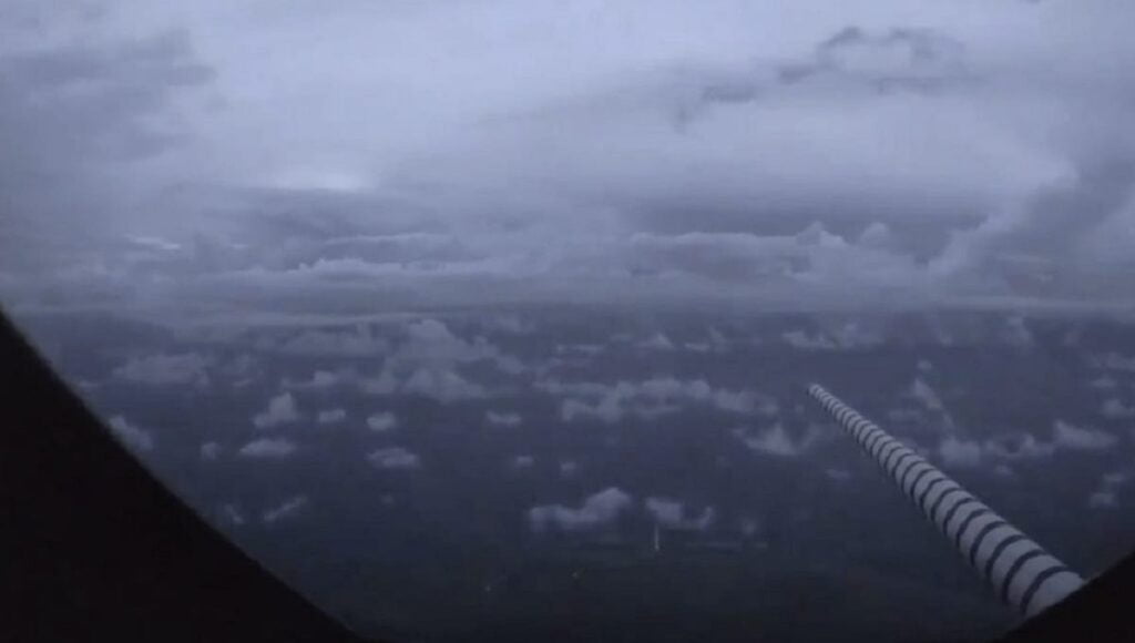 huracan laura avion video vuelo 1110x581 1