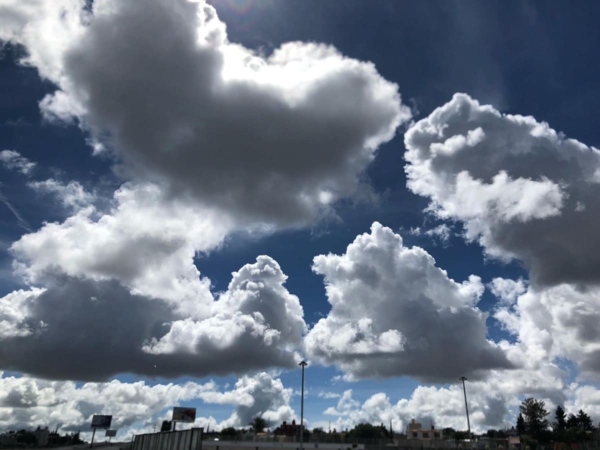 FOTOS: Así se vio el cielo pintado de blanco de Puebla con las nubes 13 nubes Puebla 6