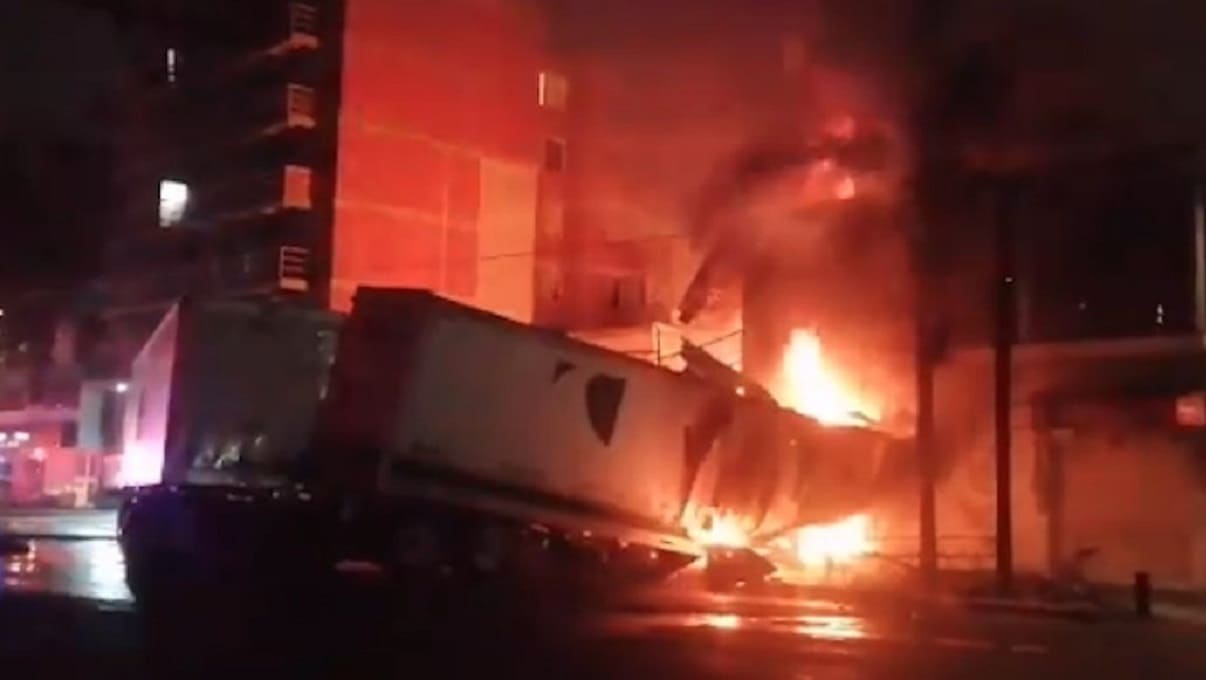 trailer choque eje central taller mecanico 1110x581 1