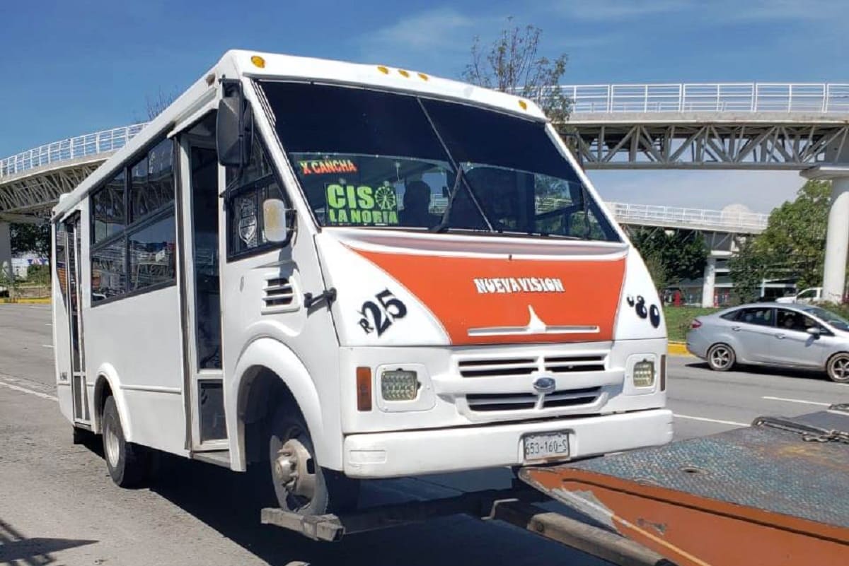 Se llevan al corralón seis unidades piratas de transporte en la ciudad de Puebla; no tenían concesión 7 trnasporte publico pirata