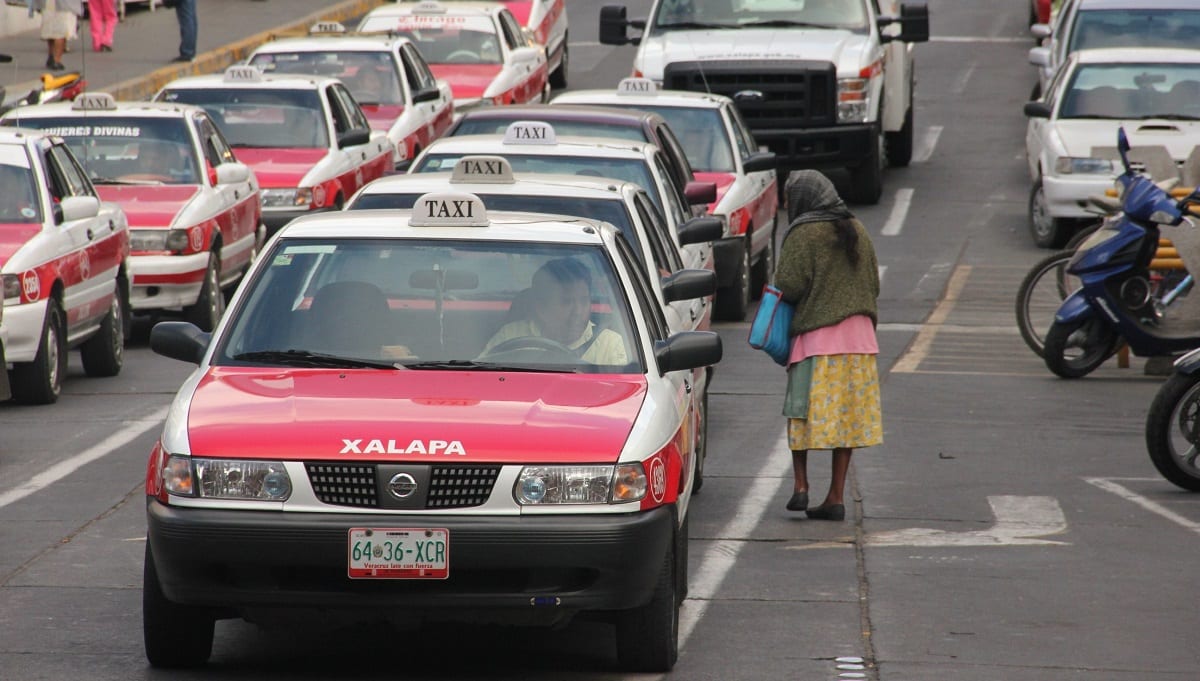 Taxista muere mientras conducía en Xalapa 1