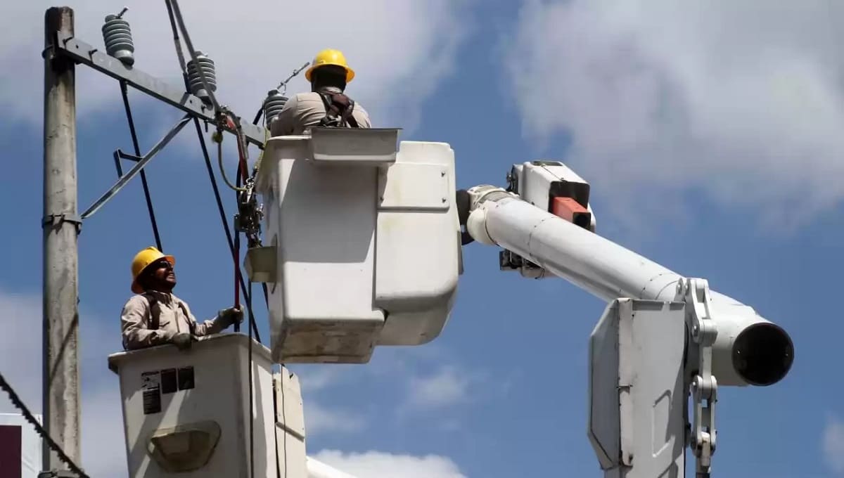 CFE atiende afectaciones ocasionadas por el frente frío en Puebla 1 7f2111cbef1577106661 standard desktop medium retina 1