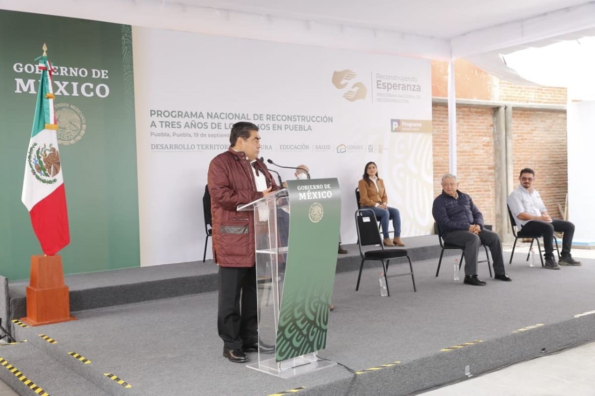 Los conservadores quieren ver fracasar a la Cuarta Transformación: Barbosa 1 Barbosa AMLO
