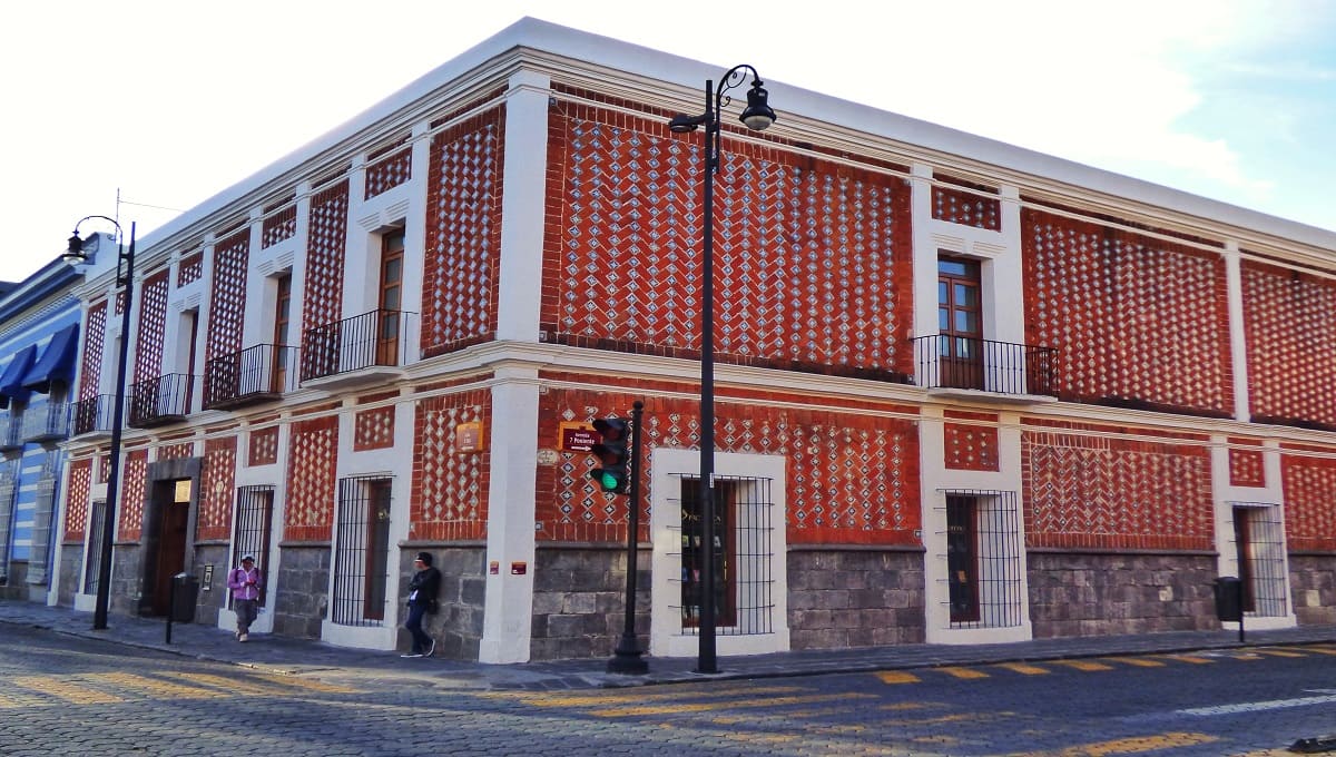 Tras 5 meses de contingencia, Profética reabre sus puertas 1 Profetica casa de la lectura doble fachada 1