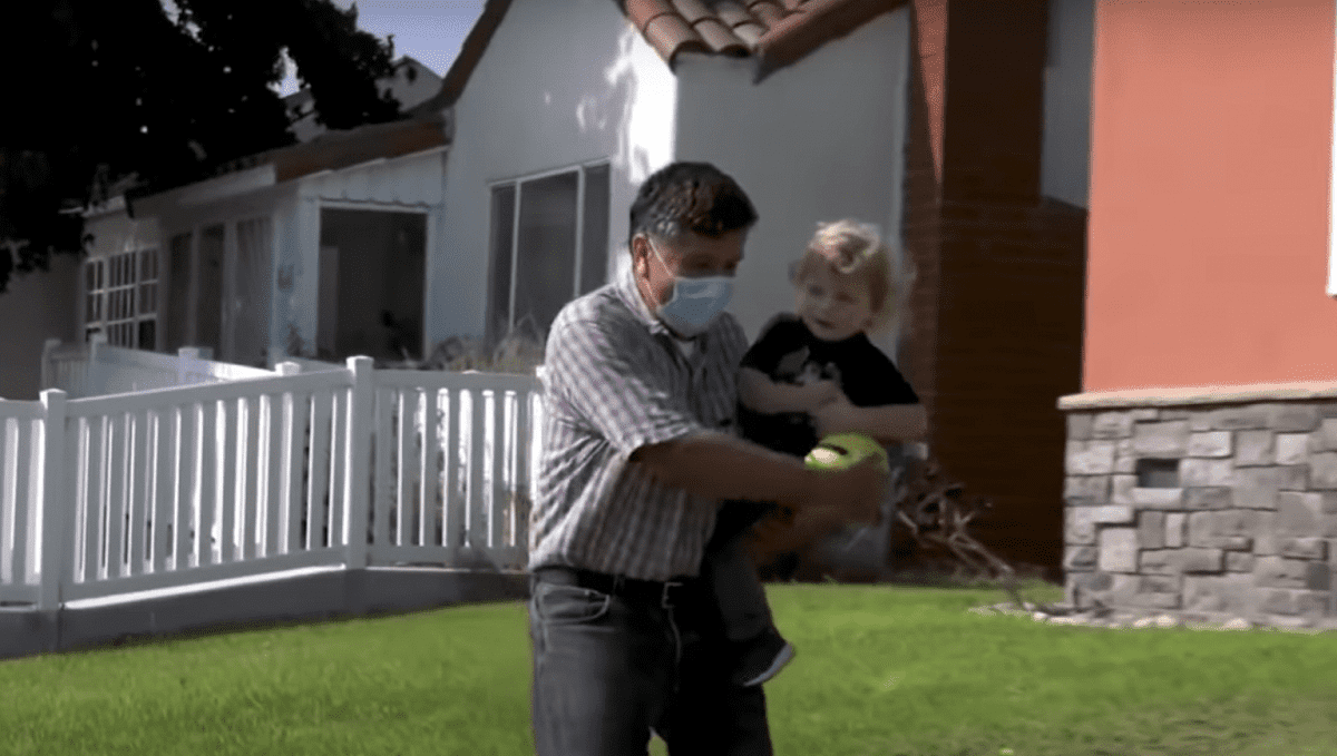 Acusan a abuelito de secuestrar a su nieto por tener diferente color de piel 1 abel 1