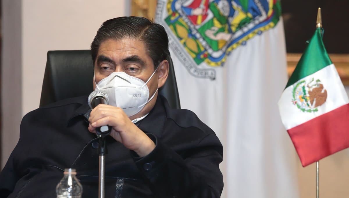 Celebra gobernador que la VW producirá su nueva camioneta en Puebla 1 barbosa VW 1