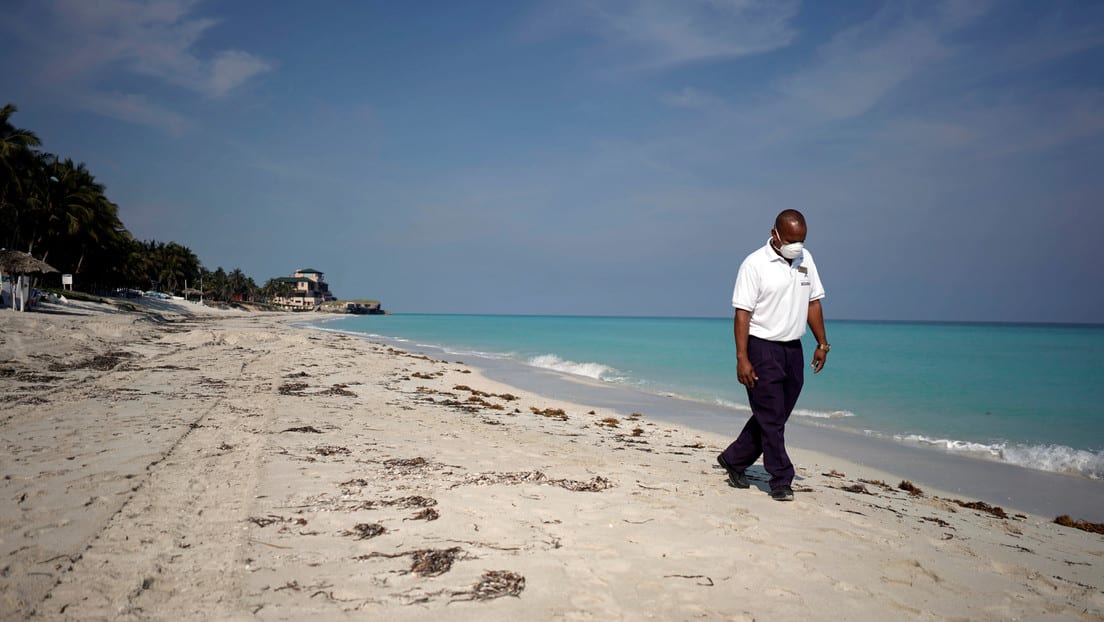 Los dueños de la única funeraria de una isla turística contraen COVID-19 y el servicio colapsa 1 caribe