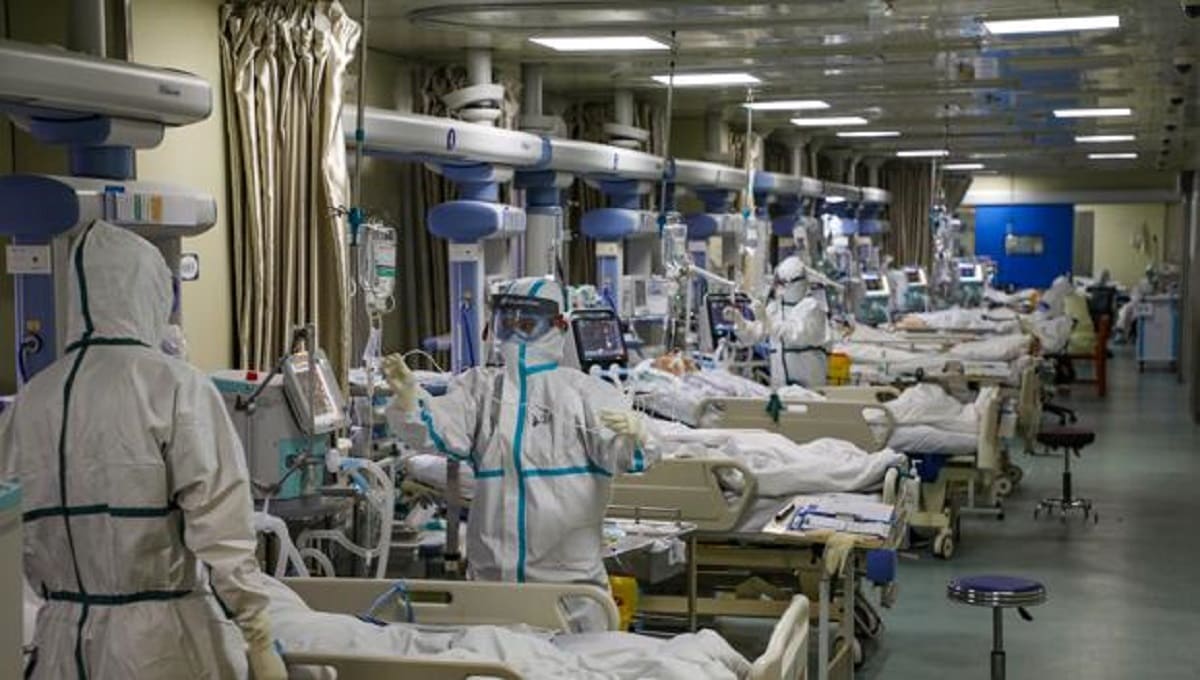 CDMX rebasa el límite de ocupación hospitalaria para regresar al semáforo rojo 1 covid hospital kHWG