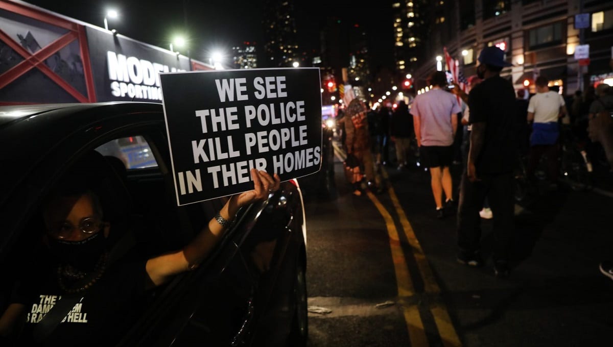 Detienen a una mujer por atropellar a manifestantes del Blacks Lives Matter 1 mujer atropella manifestantes black lives matter 1 1536x1024 1