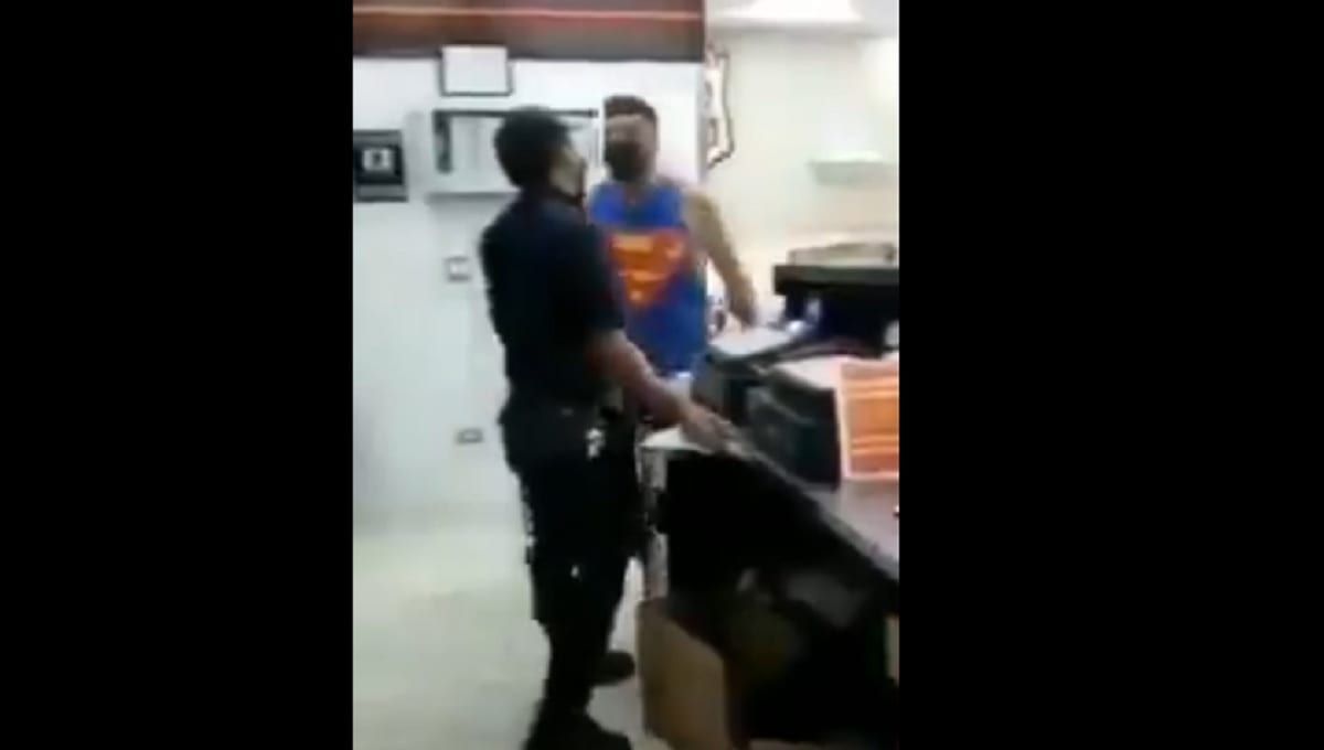 #LordPizza: Amenaza y golpea a trabajadores de pizzería que le pidieron usar cubrebocas en Ciudad Juárez 1 pizza