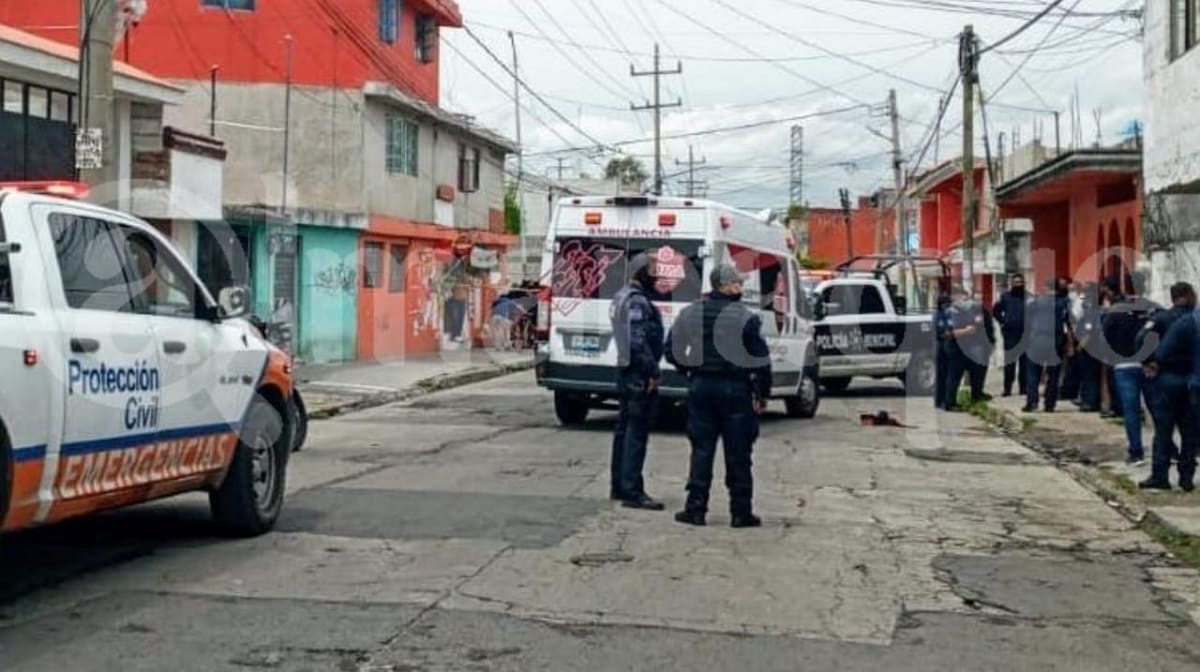 VIDEO: Vecinos de El Salvador golpean y mandan al hospital a un hombre por una riña 1 rina 1