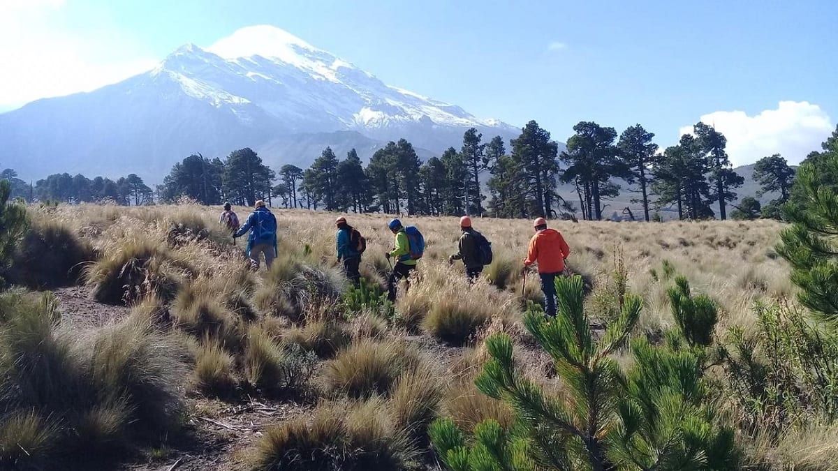 Muere alpinista de la tercera edad al caer a una barranca en el Pico de Orizaba 5 volcan