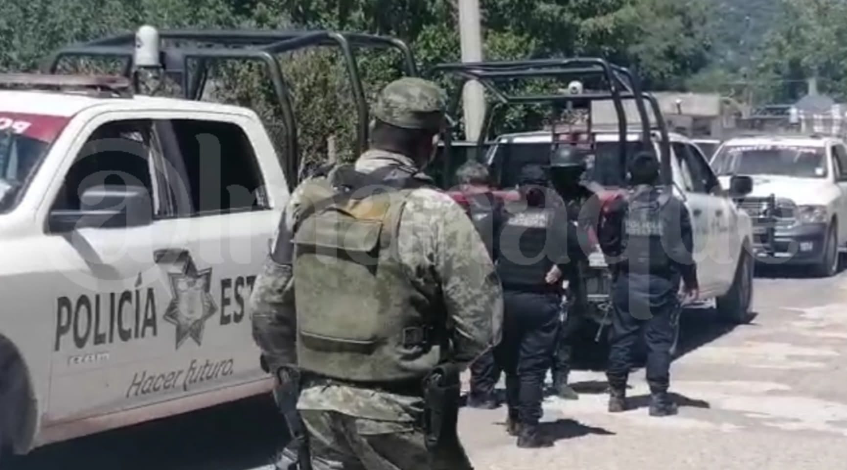 Retienen a policías estatales en Huehuetlán 1 122118825 399015258170293 8551598921587543854 n