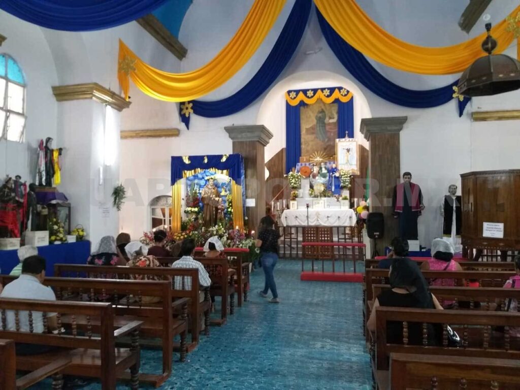 Altar de iglesia