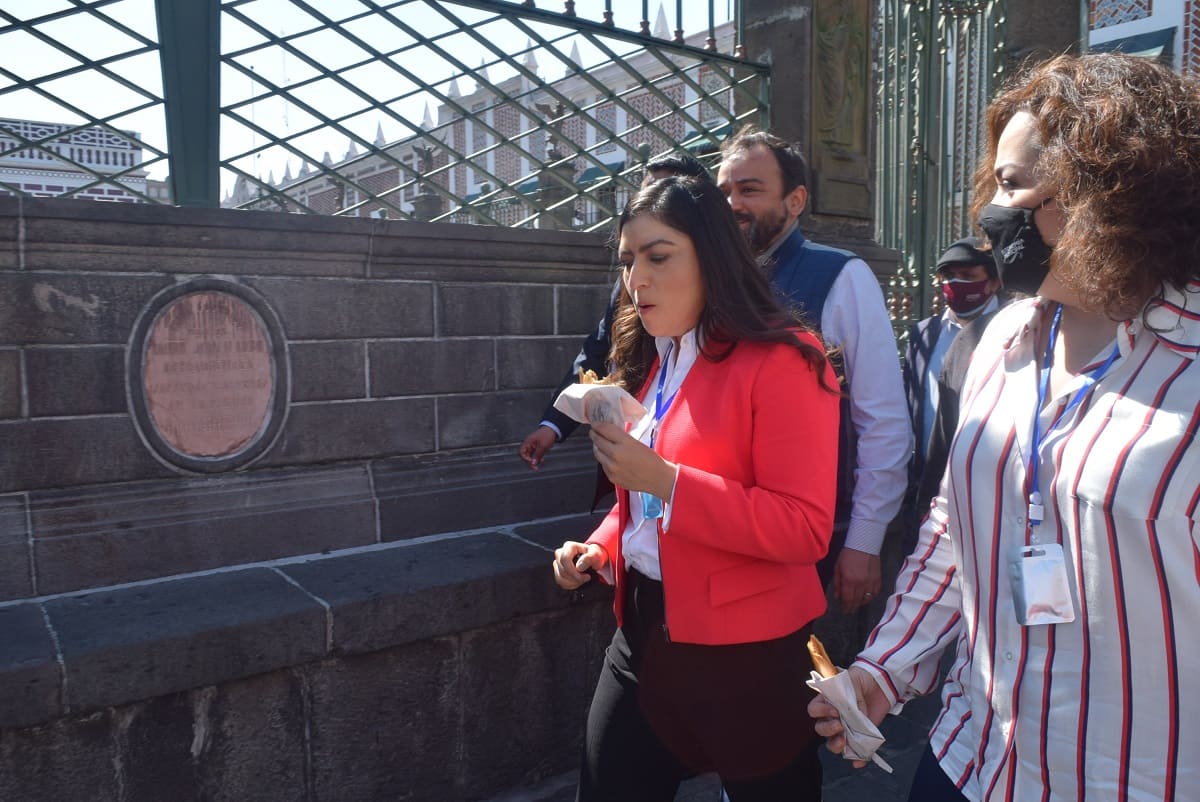 En el mini informe que entregó al Congreso, Claudia Rivera niega que tenga irregularidades 1 Claudia Rivera 4 1