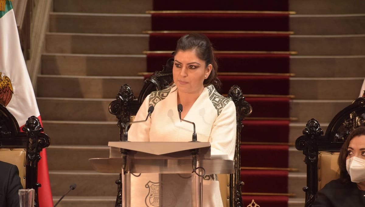 “No somos pares, pero tampoco inferiores”, el mensaje de Claudia Rivera a Barbosa en su informe 1 DSC 0939