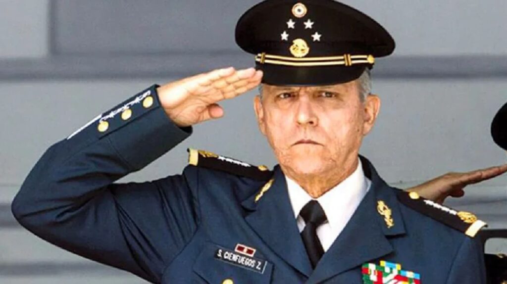 SALVADOR CIENFUEGOS DETENIDO