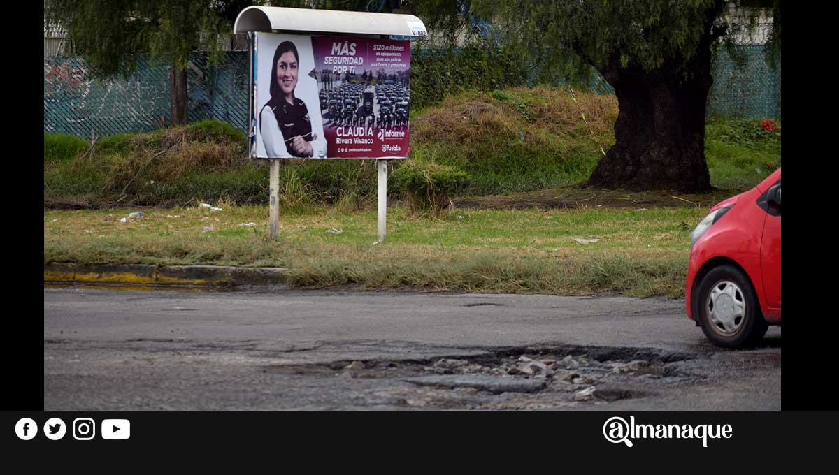 Publicidad de Claudia Rivera custodia megabaches del puente de La María 5 baches claudia rivera