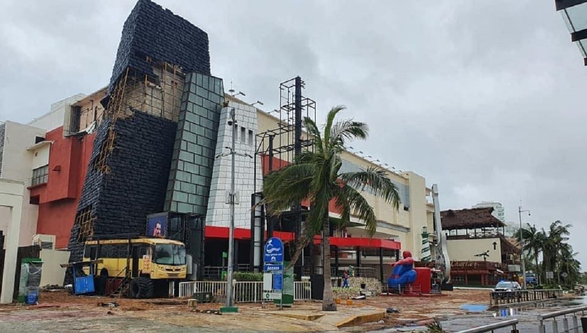 FOTOS: Zona hotelera de Cancún queda destrozada tras el paso de "Delta" 1 cancun 1