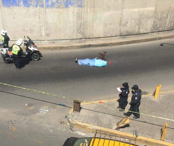Jacqueline de 27 años, la mujer que se aventó del puente de la CAPU; padecía esquizofrenia 1 capu