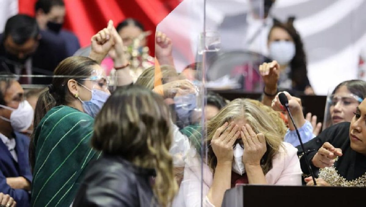 PAN critica eliminación del Fonden, el día que "Delta" se acerca a Yucatán y QRoo 1 fonden