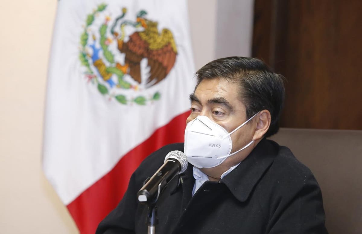 gobernador de Puebla Miguel barbosa