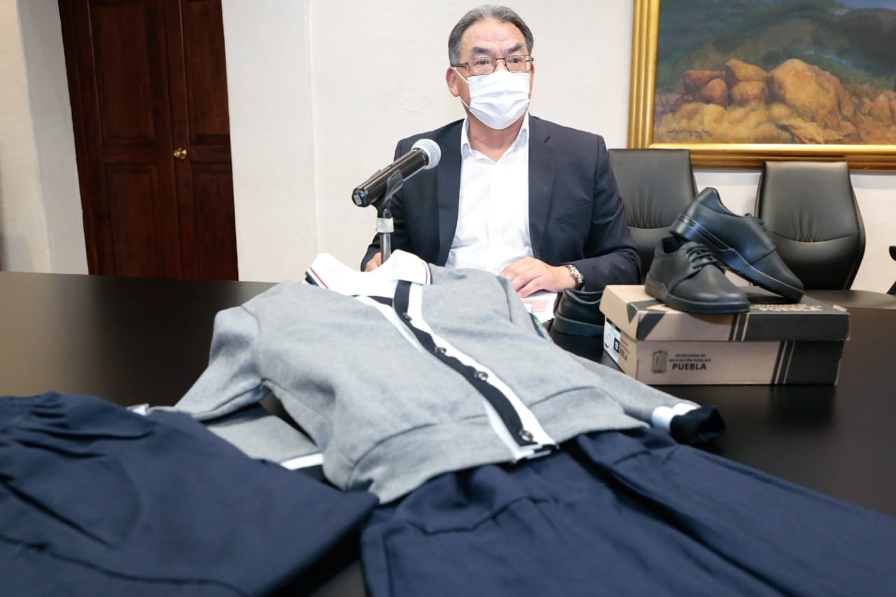 uniformes escolares completos