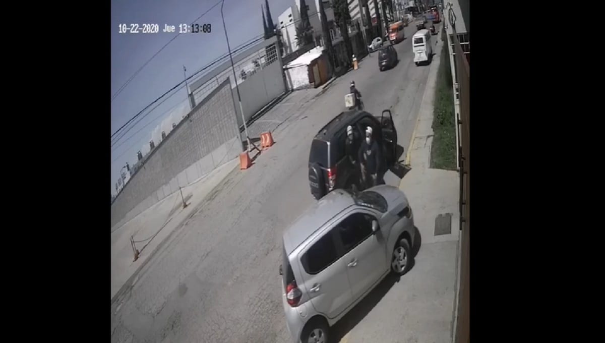 VIDEO: Asaltan a una mujer en un fraccionamiento de Cuautlancingo 1 violin 1