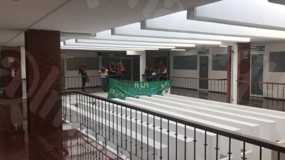 VIDEO: Feministas toman el Congreso de Puebla y Radio BUAP 1 127217037 852278762191660 8088195033765788060 n