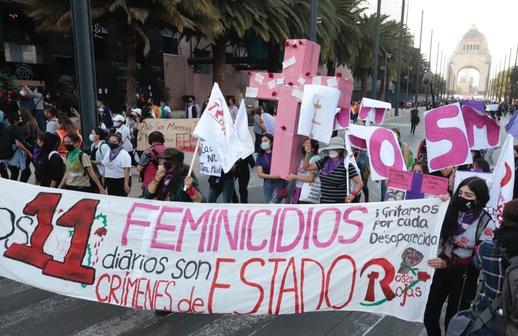 Concluye la marcha feminista de CDMX con enfrentamiento; hay 11 lesionados 4 16 1
