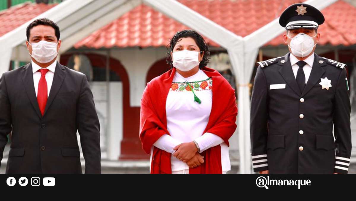Encabeza Pérez Popoca ceremonia de izamiento por la conmemoración del ccx aniversario de la Independencia de México 3 16septiembre2