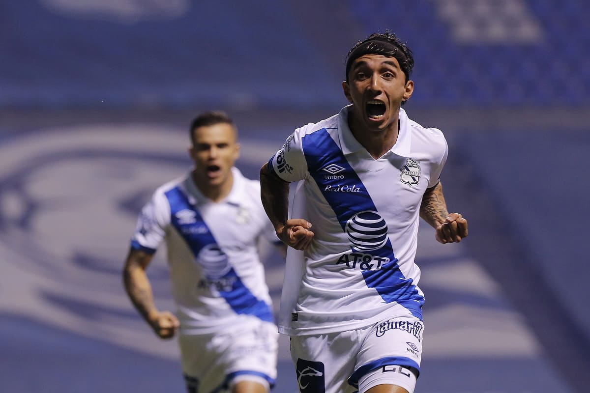 Arranca la venta de boletos para el Puebla-Santos y se agotan los de cabecera sur 2 Club Puebla Omar Fernandez