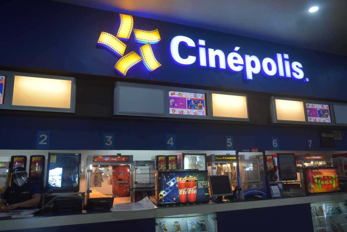 Poblanos se quedan en casa: baja afluencia en cines tras reapertura 6 DSC 3161 1