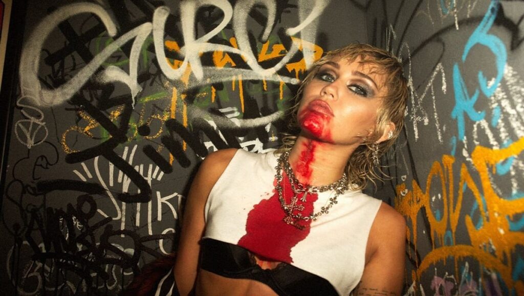 Miley Cyrus 2 e1605785113978 1