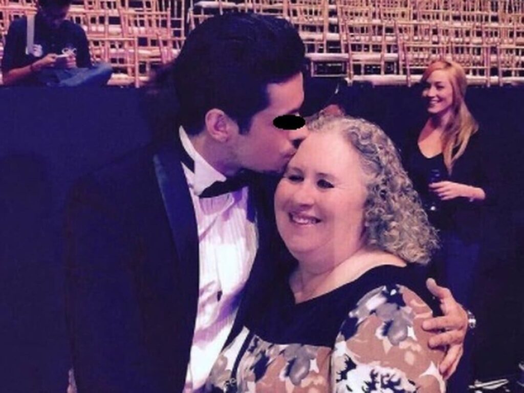 OGFVEFEDIBEZXPIYYAO74HONHU 1