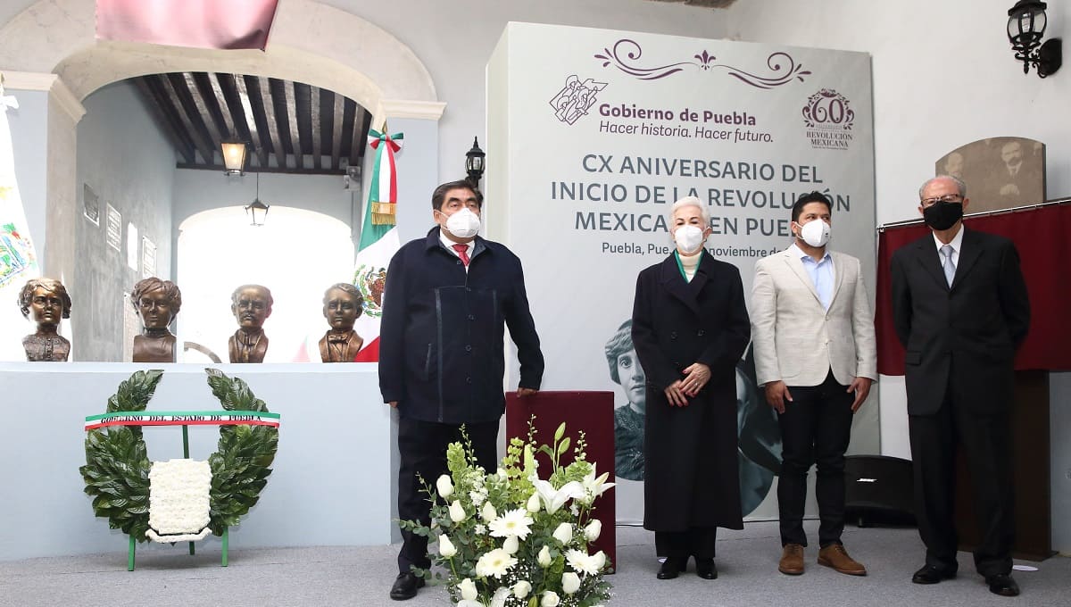 Preside MBH Ceremonia del CX Aniversario del Inicio de la Revolución Mexicana en Puebla 1 barbosa ceremonia cx aniversario revolucion 1