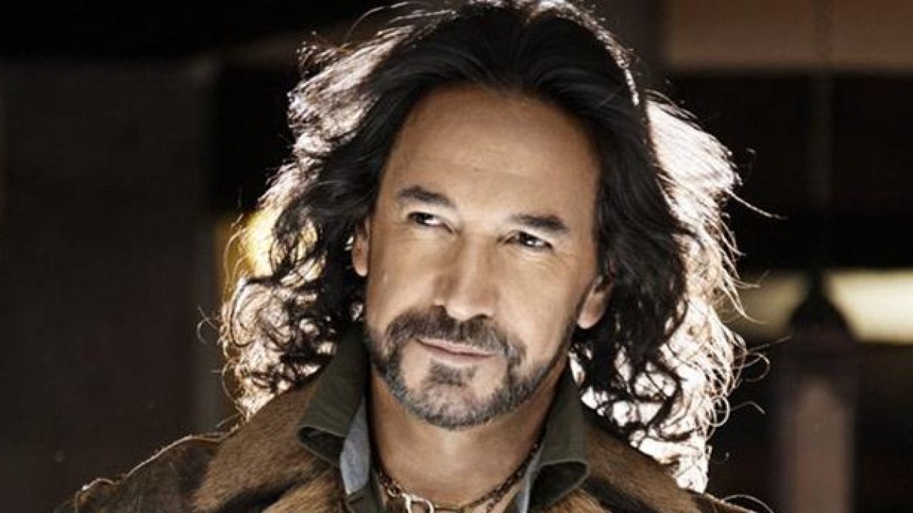 “Las mejores historias solo las tendré contigo mi amor”, el tuit de El Buki que hizo estallar las redes 1 el buki